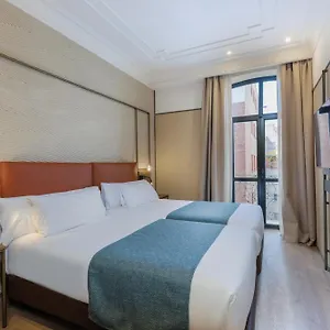 https://medinaceli.topbarcelonahotels.com